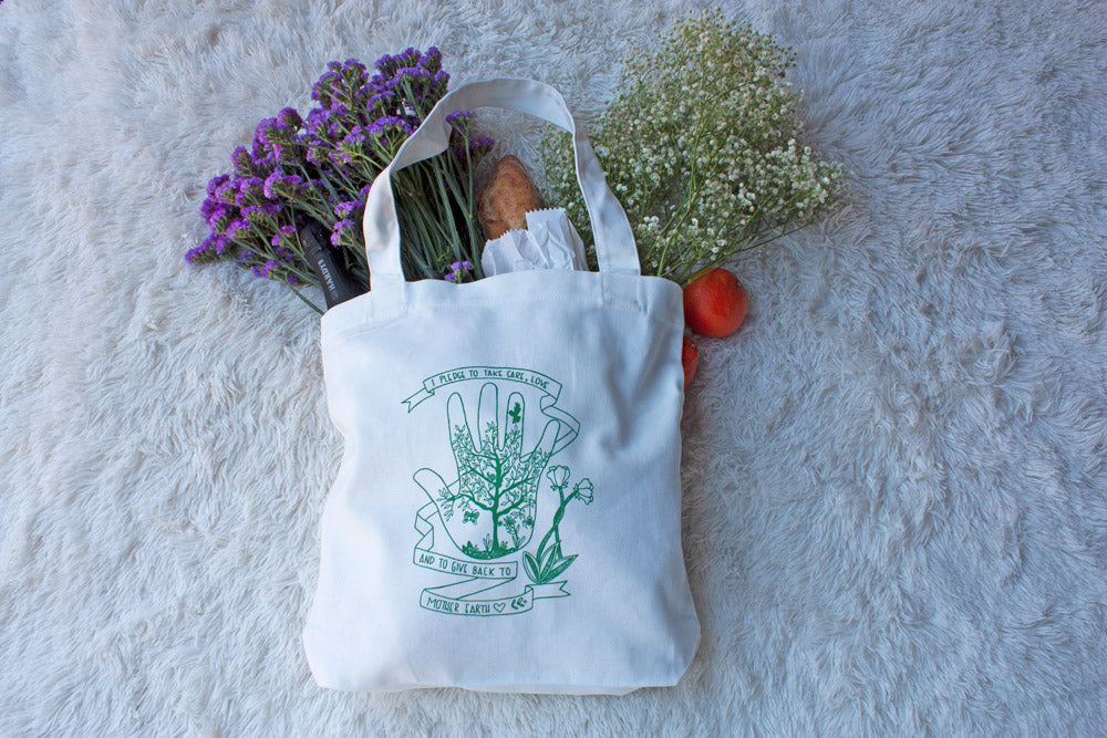 Earth Pledge Carry Bag - Kathy Gardiner